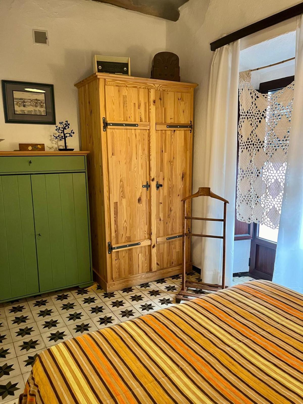 Casa Dolores La Peluquera Fuenteheridos